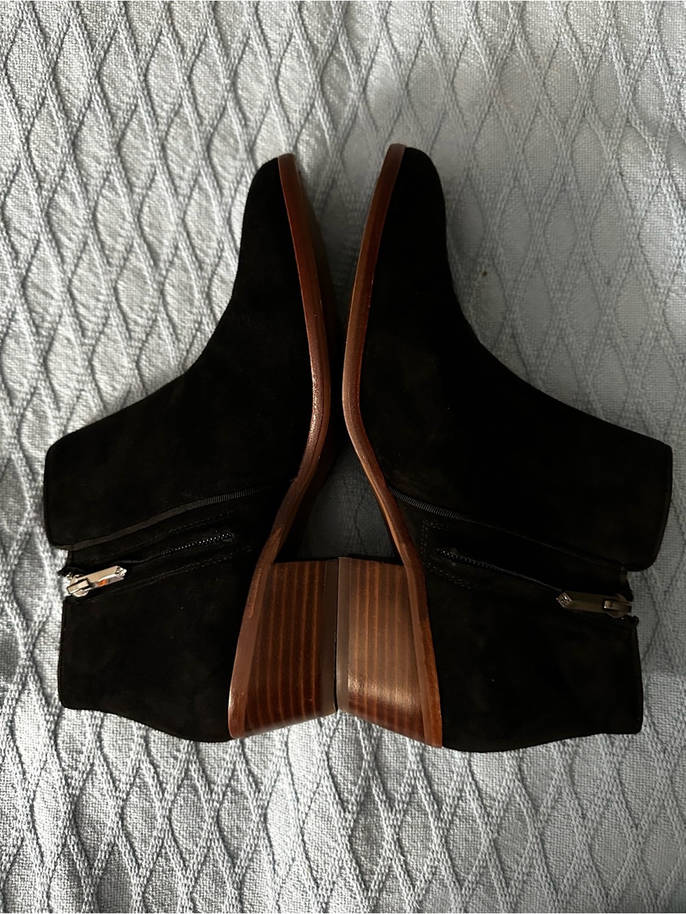 Women’s 8.5 M Sam Edelman Petty Black Suede Ankle Boots with Brown Stacked Heel